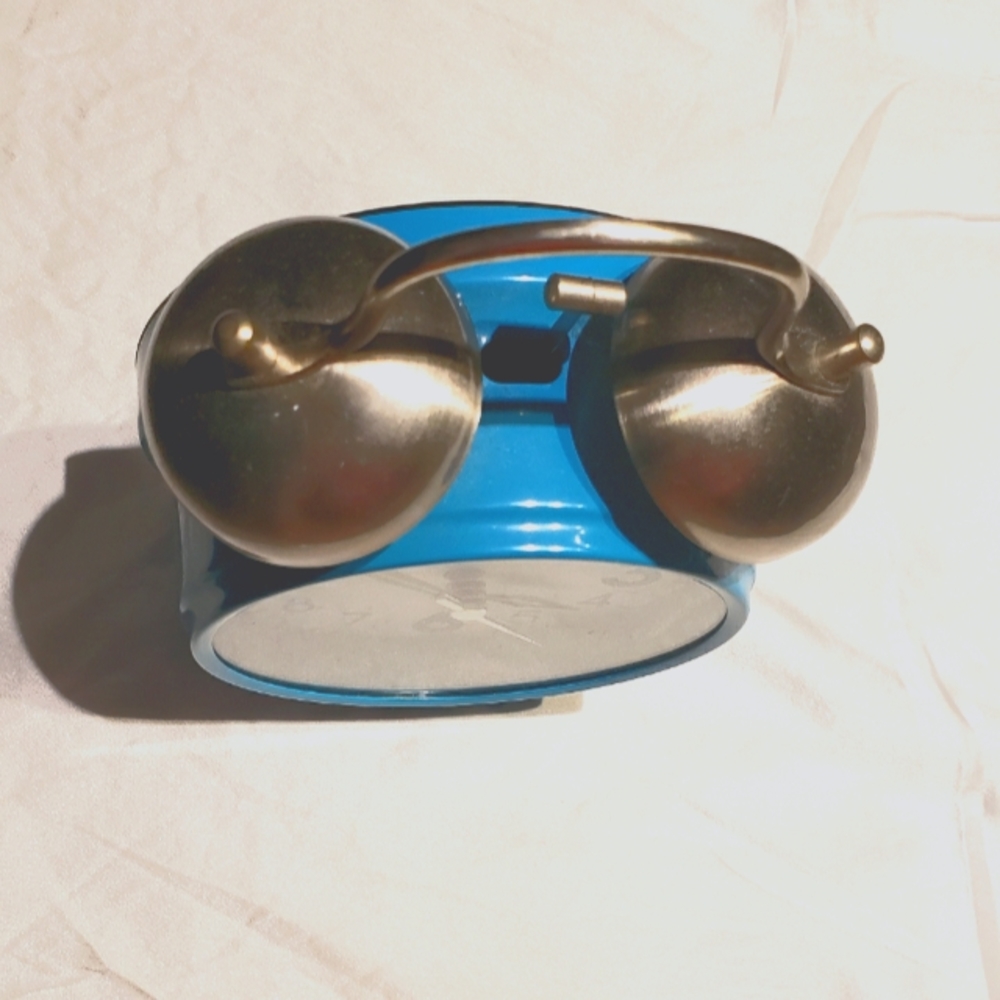 Turquoise Alarm Clock ⏰ - Picture 4 of 4